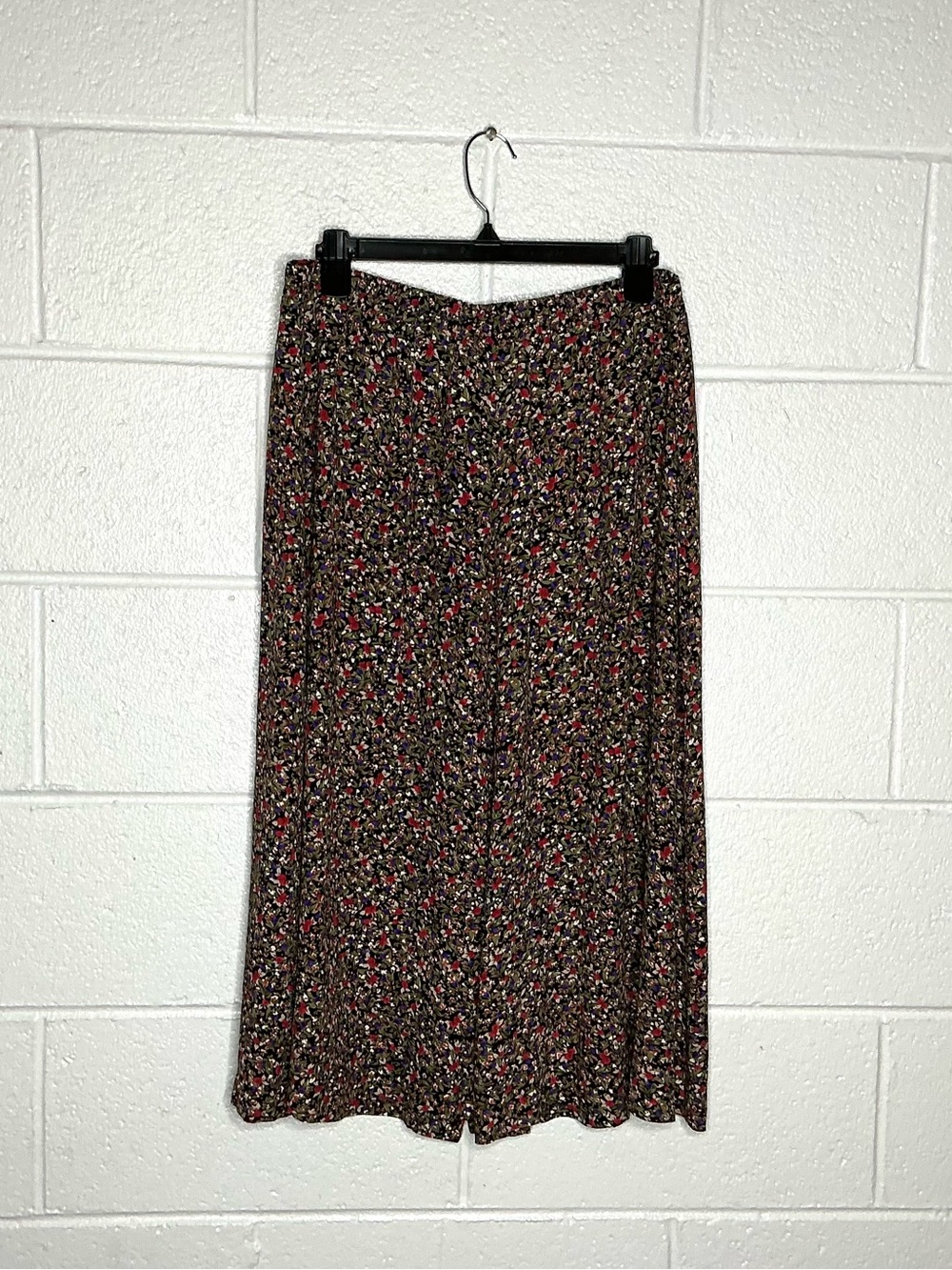 < Vintage Southern Lady Ditsy Floral Midi Skirt Size 18 >